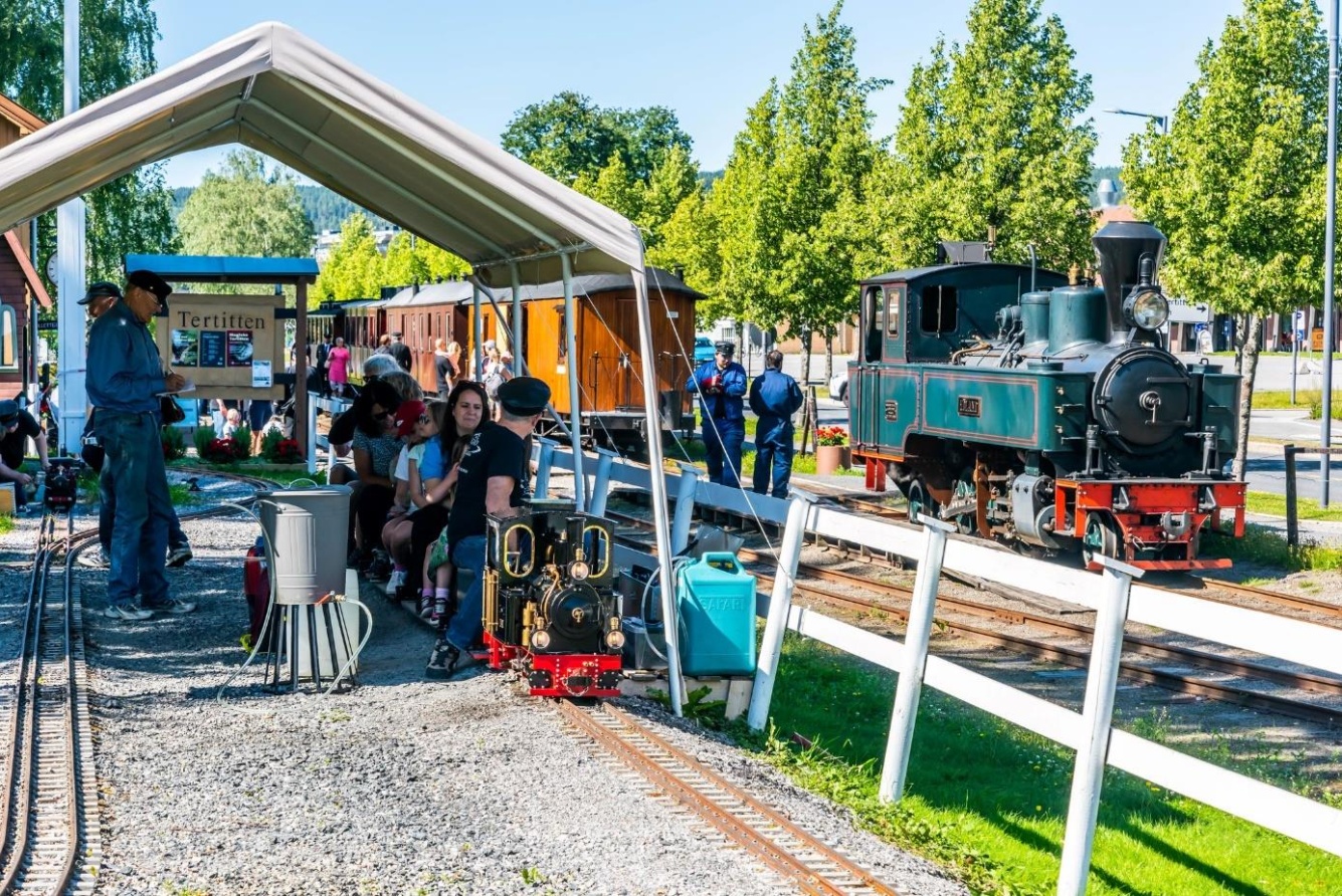 Minitog ved UrskogHølandsbanen (Tertitten) på Sørumsand, foto: Erik Borgersen